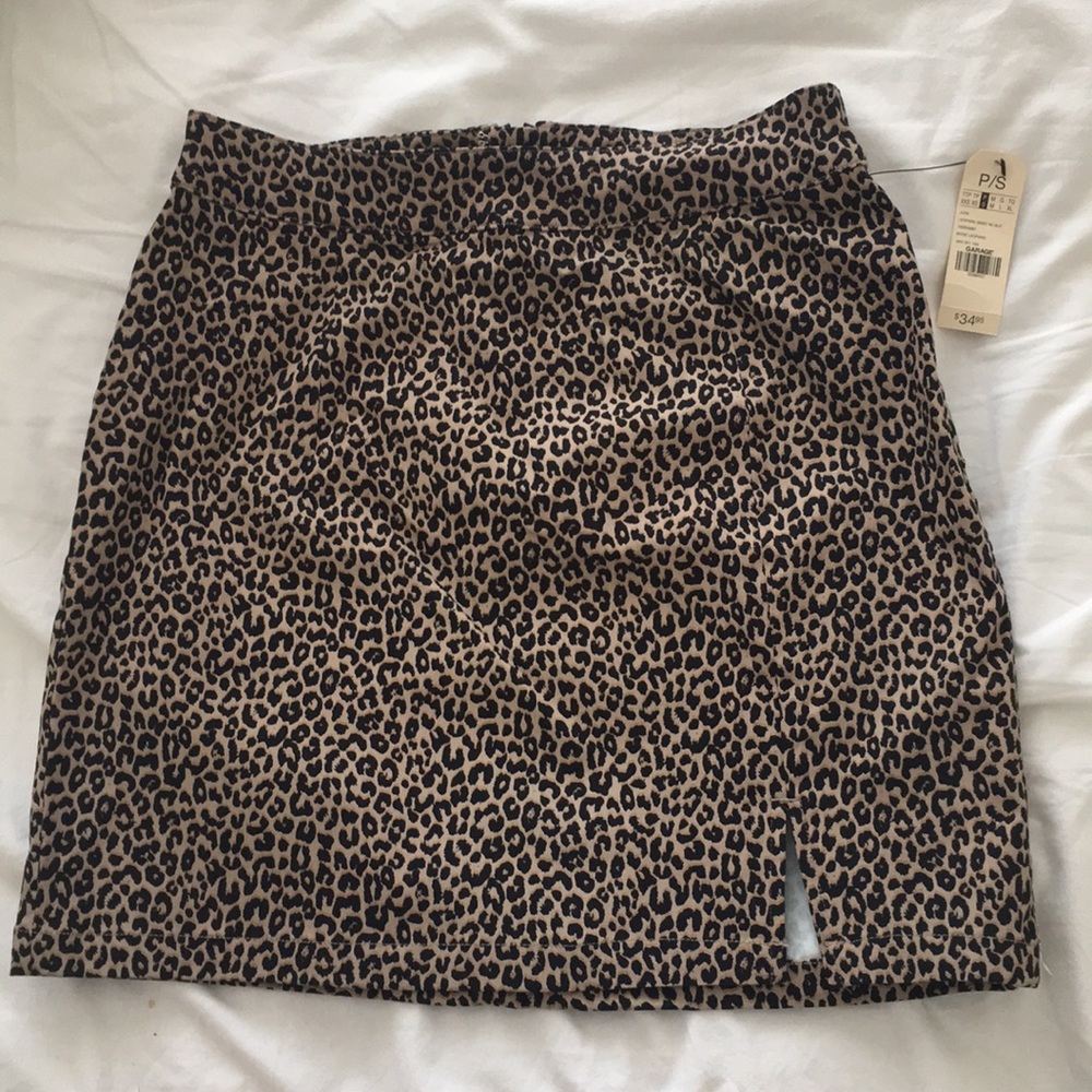 Bought the wrong size online and does not fit me.